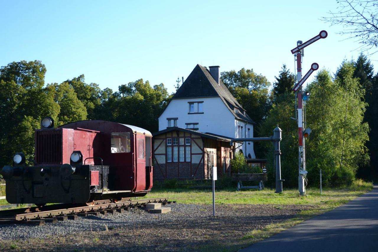 "Alter Bahnhof" Schalkenmehren Apartment ภายนอก รูปภาพ